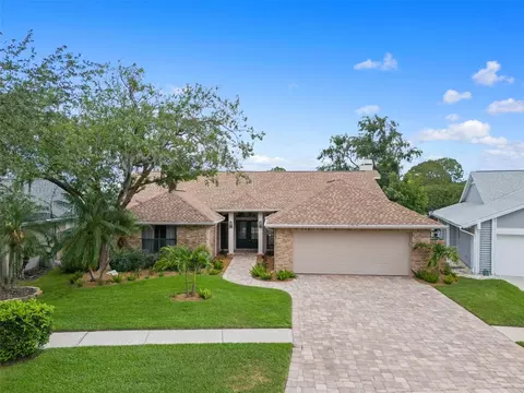 14605 Village Glen Cir, Tampa, FL 33618