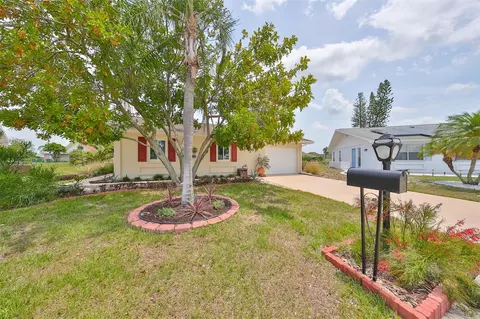 207 Genet Ct, Sun City Center, FL 33573