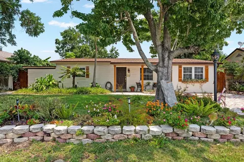 10709 Drummond Rd, Tampa, FL 33615