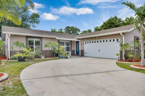 2228 Lauren Cir, Brandon, FL 33510