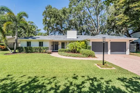 10606 Orange Grove Dr, Tampa, FL 33618