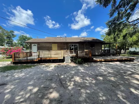 520 2nd St, Polk City, FL 33868