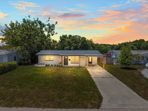770 72nd Ave N, Saint Petersburg, FL 33702