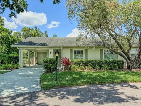 2101 Holyhead Way #22, Sun City Center, FL 33573