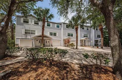 512 Ryans Woods Ln, Palm Harbor, FL 34683