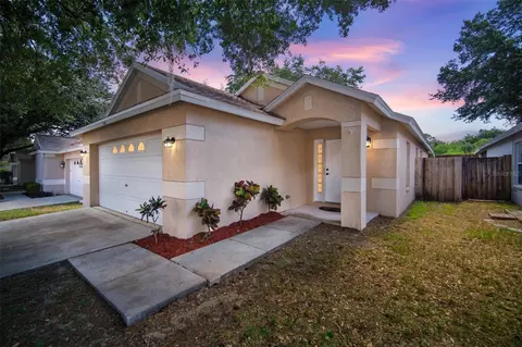 514 Summer Sails Dr, Valrico, FL 33594