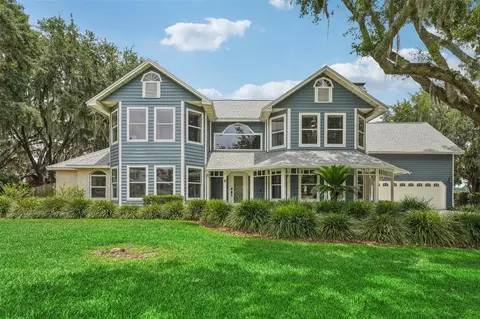 1013 Winchester Ln, Valrico, FL 33594