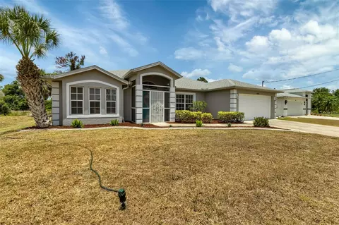 4501 Fairlane Dr, North Port, FL 34288