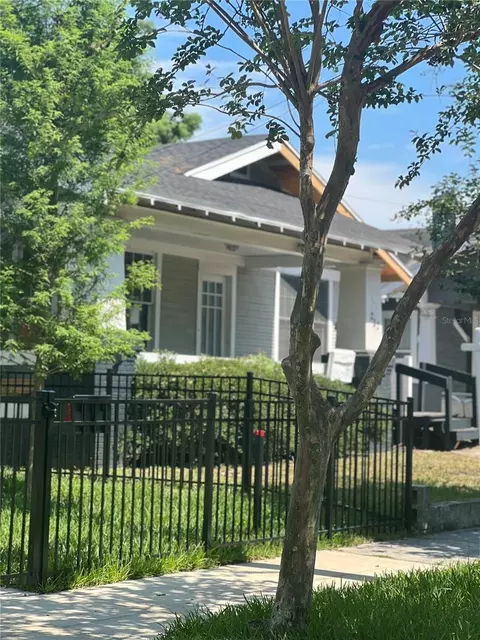 212 S Fremont Ave, Tampa, FL 33606
