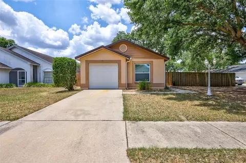 526 Center Point Rd, Valrico, FL 33594