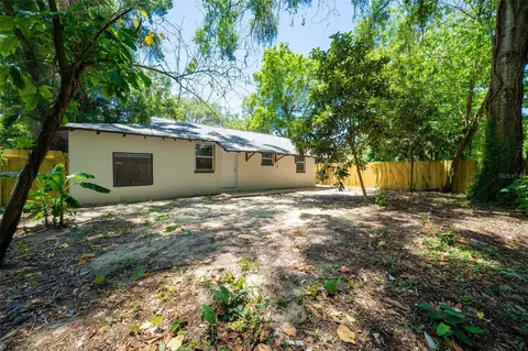8425 N Mulberry St, Tampa, FL 33604