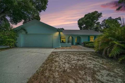 7507 S Sanibel Cir, Temple Terrace, FL 33637