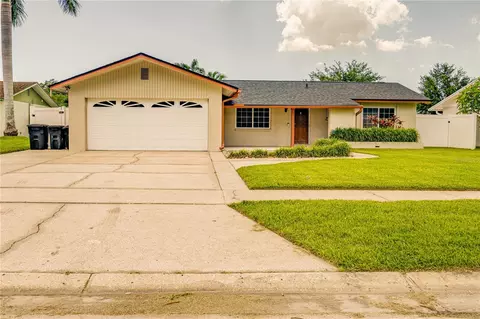 6398 Woodland Blvd N, Pinellas Park, FL 33781