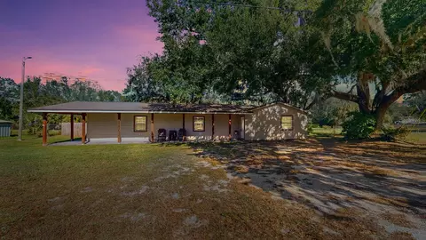 1335 Dean St, Mulberry, FL 33860