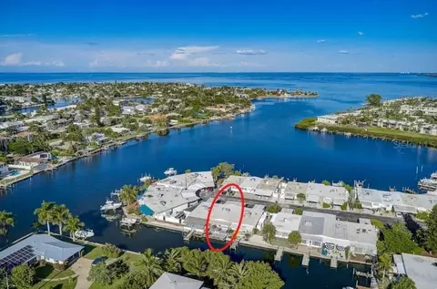 26 Seaside Ct #26, Holmes Beach, FL 34217