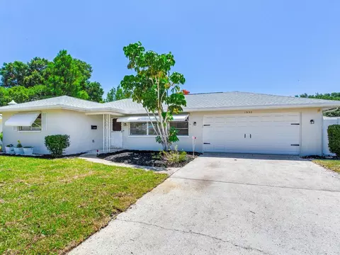1932 Sky Dr, Clearwater, FL 33755