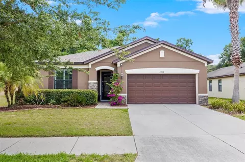 2228 Landside Dr, Valrico, FL 33594