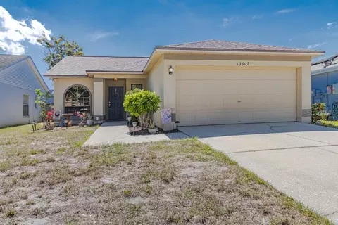13607 Laraway Dr, Riverview, FL 33579