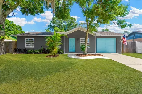 10706 Airview Dr, Tampa, FL 33625
