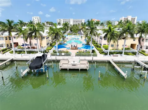 19417 Gulf Blvd #A204, Indian Shores, FL 33785