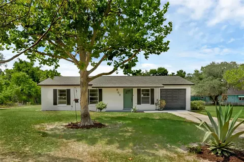 800 Mansfield Rd, Tavares, FL 32778