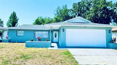 7424 Isle Dr, Port Richey, FL 34668