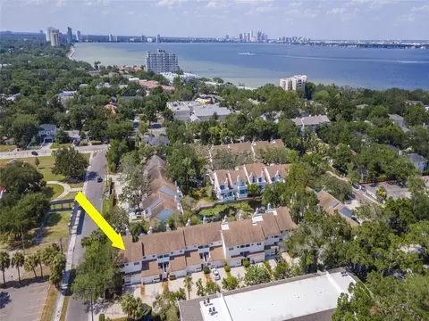 5222 Russell St #30, Tampa, FL 33611