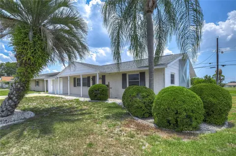 1104 Desert Hills Dr, Sun City Center, FL 33573