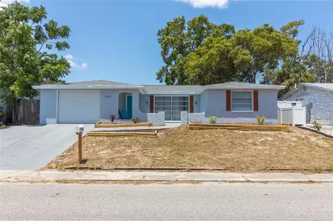 9401 Rainbow Ln, Port Richey, FL 34668