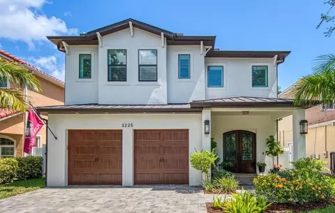 3225 W Harbor View Ave, Tampa, FL 33611