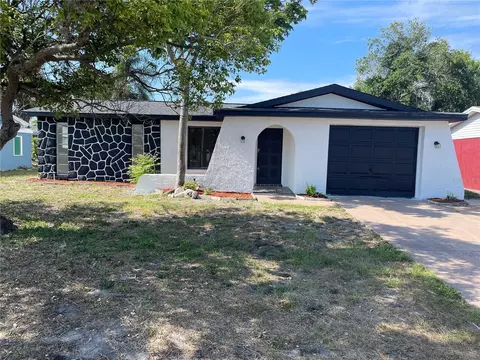 10251 Regency Park Blvd, Port Richey, FL 34668