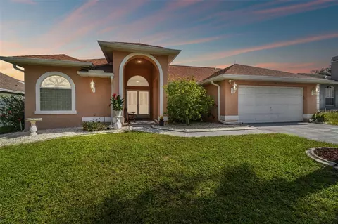 743 Brittany Park Blvd, Tarpon Springs, FL 34689