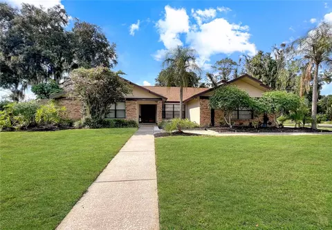 2601 Lakeview Way, Plant City, FL 33566