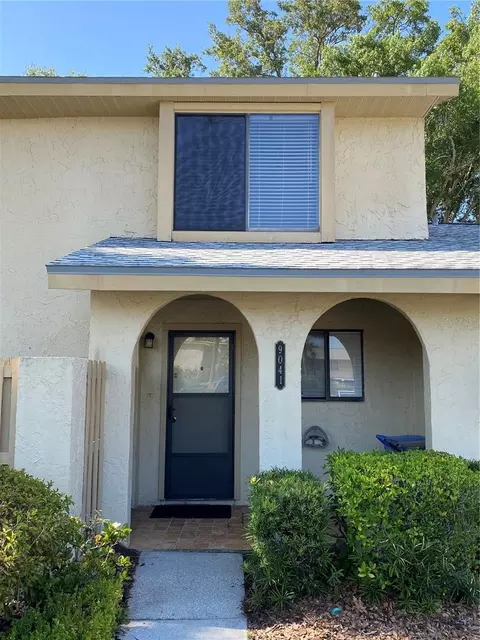 9041 Pebble Creek Dr, Tampa, FL 33647