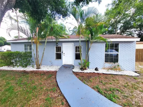 5205 Serena Dr, Temple Terrace, FL 33617