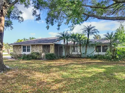 2355 Pine Tree Ter, Kissimmee, FL 34744