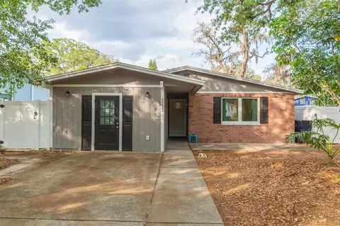 3223 W Victoria Ave, Tampa, FL 33611