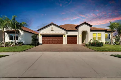 5344 Windy Grove Dr, Wimauma, FL 33598