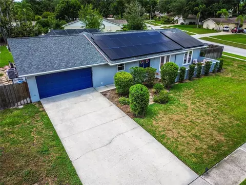 1120 Lakemont Dr, Valrico, FL 33594