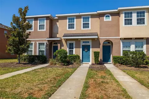 6913 Towering Spruce Dr, Riverview, FL 33578
