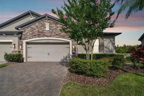 19345 Hawk Valley Dr, Tampa, FL 33647