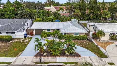 3215 Bayshore Gardens Pkwy, Bradenton, FL 34207