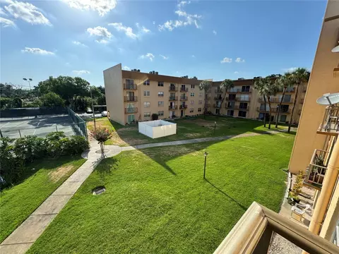 5820 N Church Ave #350, Tampa, FL 33614