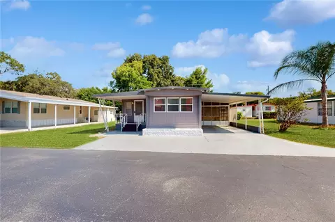 37432 Tropical Dr, Zephyrhills, FL 33541