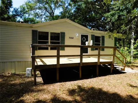 7052 20th St, Zephyrhills, FL 33540
