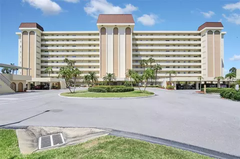4750 Cove Cir #505, Saint Petersburg, FL 33708