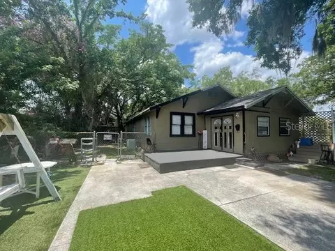 1011 N Wills St, Plant City, FL 33563
