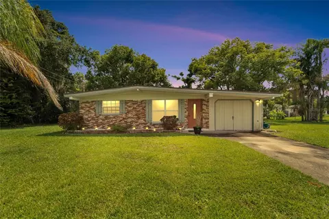 2307 N Gordon St, Plant City, FL 33563