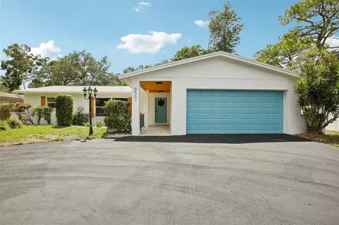 6501 4th St S, Saint Petersburg, FL 33705