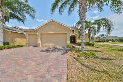 1736 Pacific Dunes Dr, Sun City Center, FL 33573